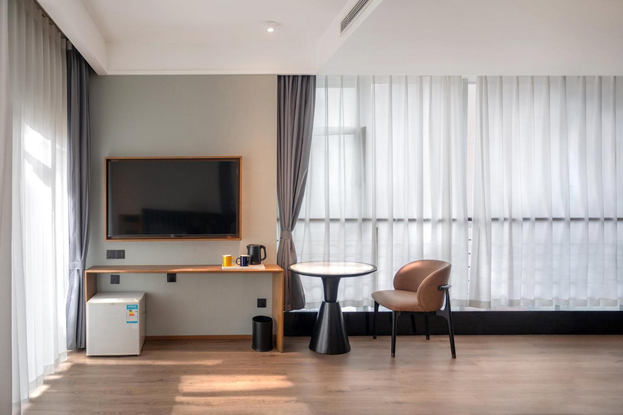 Holiday Inn Express Chengdu West Gate By Ihg Exteriör bild