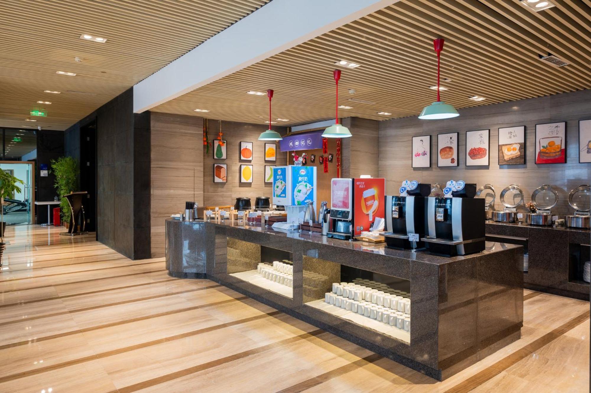 Holiday Inn Express Chengdu West Gate By Ihg Exteriör bild